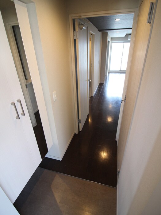 物件内観写真9　(廊下)