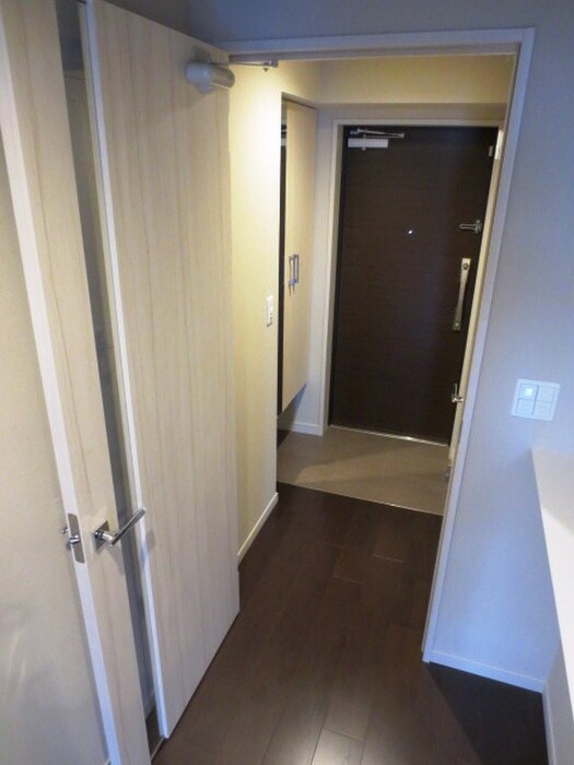 物件内観写真15　(玄関)