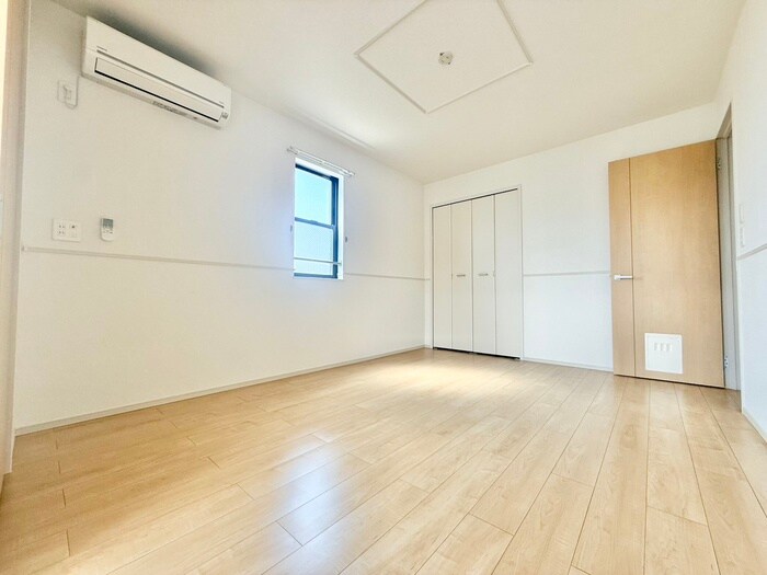 物件内観写真9　(居室)