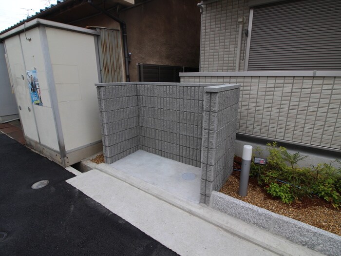 物件外観写真4　(建物設備)