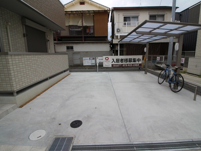 物件外観写真5　(駐車場)