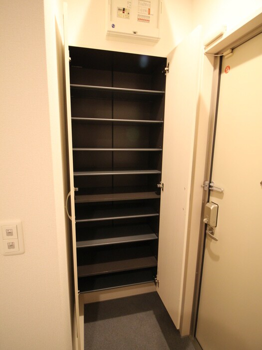 物件内観写真12　(靴箱)