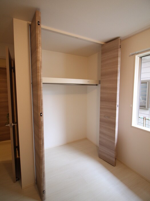 物件内観写真16　(収納)