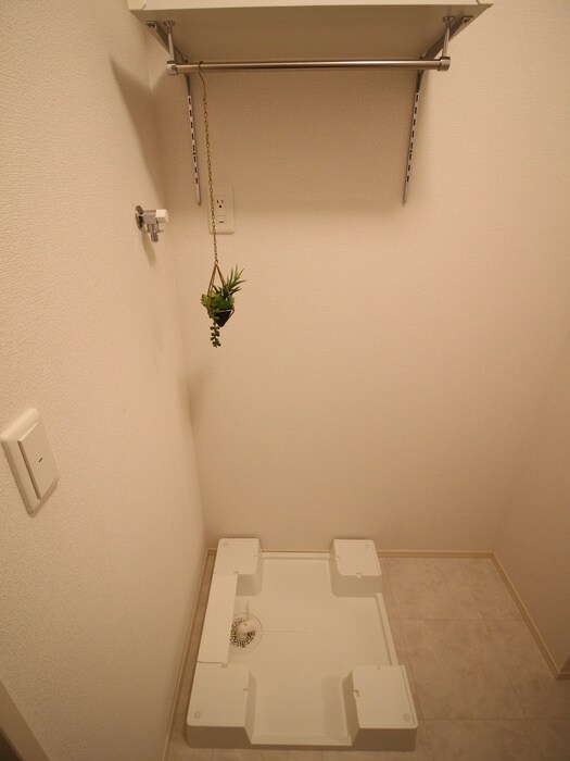 物件内観写真20　(洗濯機置場)