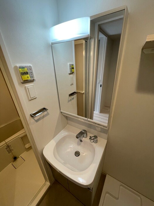 物件内観写真11　(洗面)