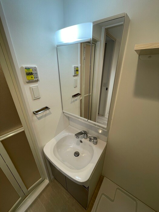 物件内観写真11　(洗面)