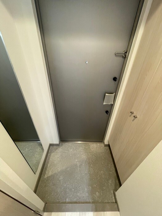 物件内観写真13　(玄関)