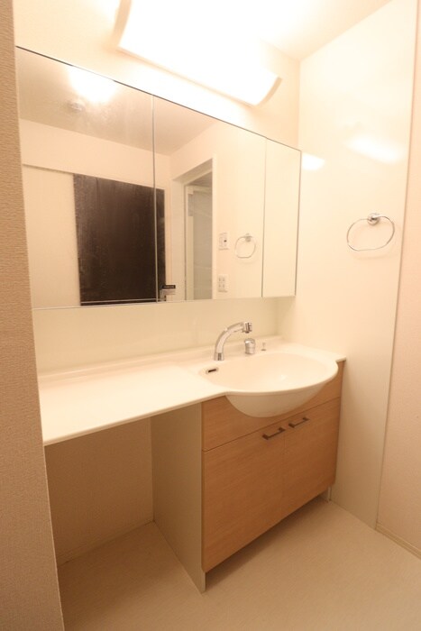 物件内観写真12　(洗面)