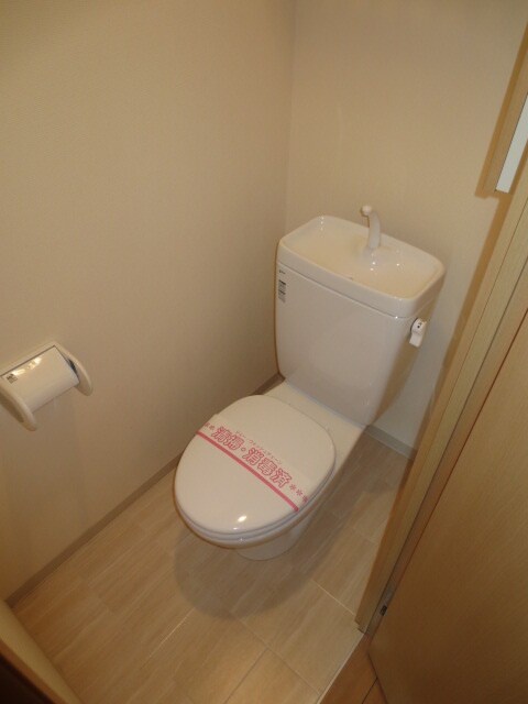 物件内観写真14　(トイレ)