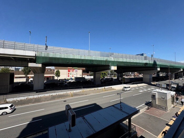 物件内観写真13　(室内からの展望)