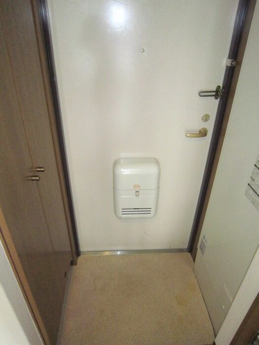 物件内観写真15　(玄関)