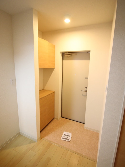 物件内観写真12　(玄関)