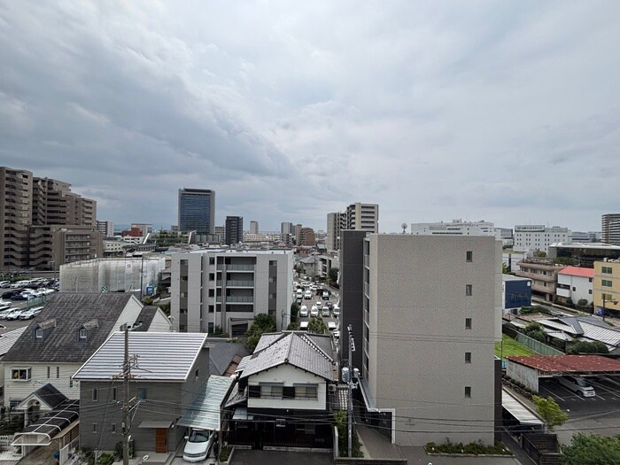 物件内観写真22　(室内からの展望)