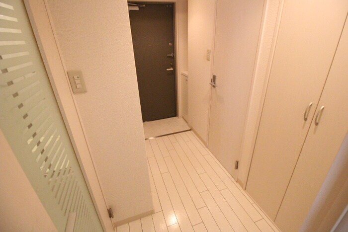 物件内観写真17　(廊下)