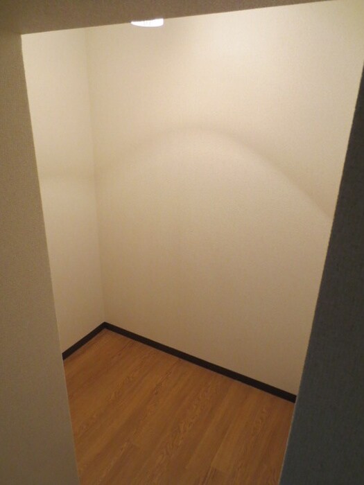 物件内観写真13　(収納)