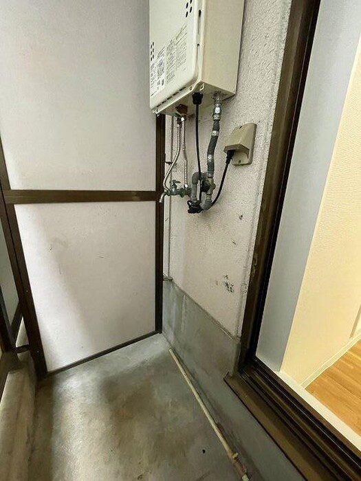 物件内観写真15　(洗濯機置場)