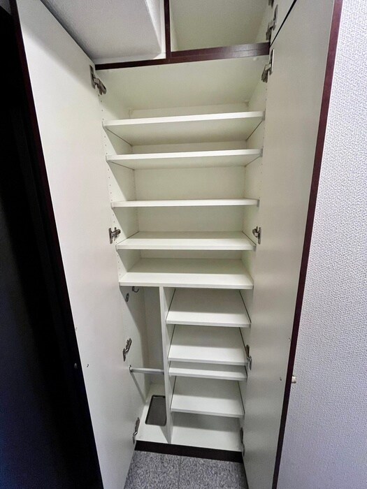 物件内観写真11　(靴箱)