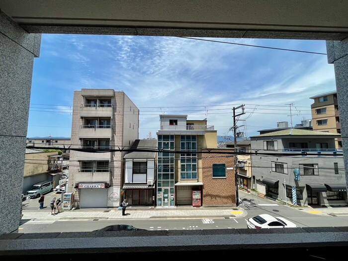 物件内観写真17　(室内からの展望)