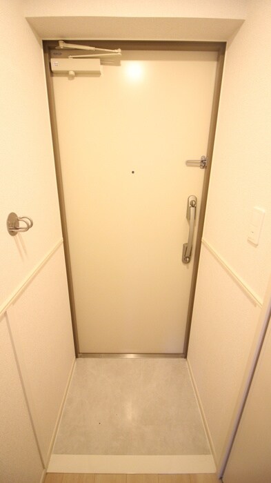 物件内観写真7　(玄関)