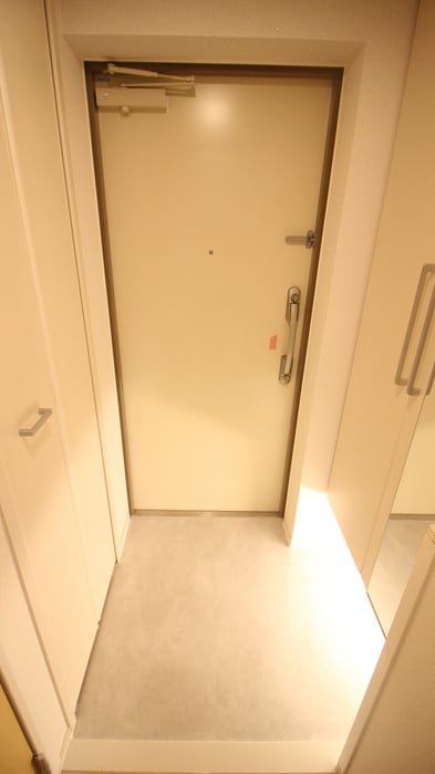 物件内観写真7　(玄関)