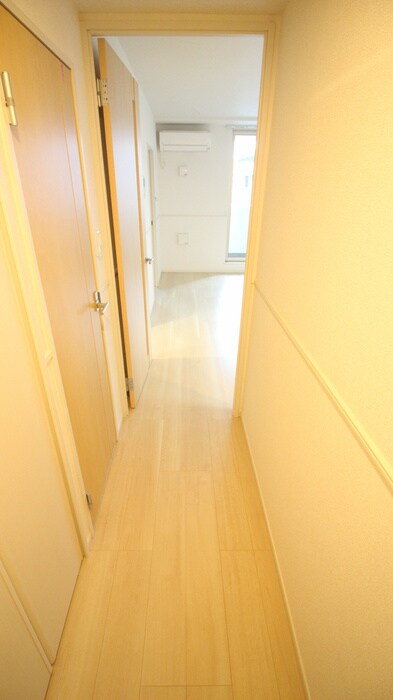 物件内観写真19　(廊下)