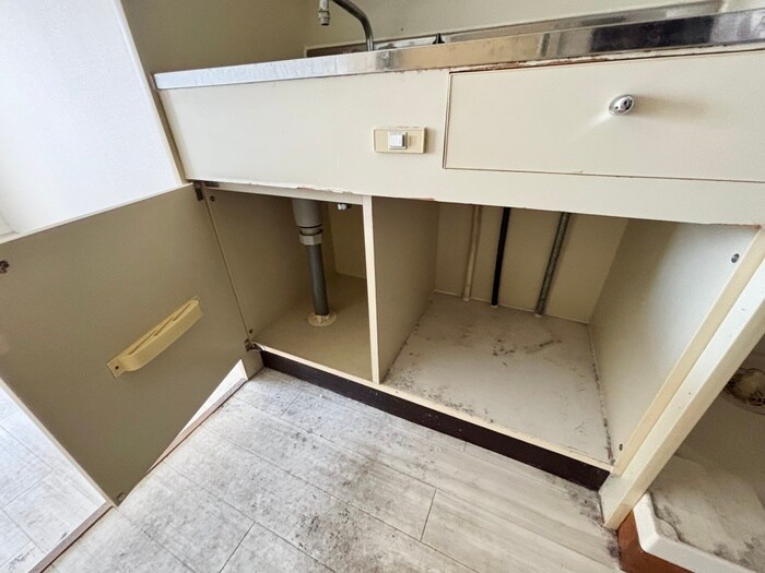 物件内観写真12　(収納)