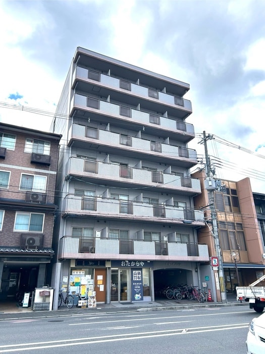 エル・アブラリの外観写真