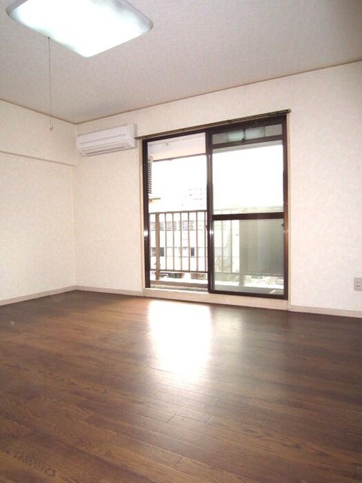 物件内観写真13　(居室)