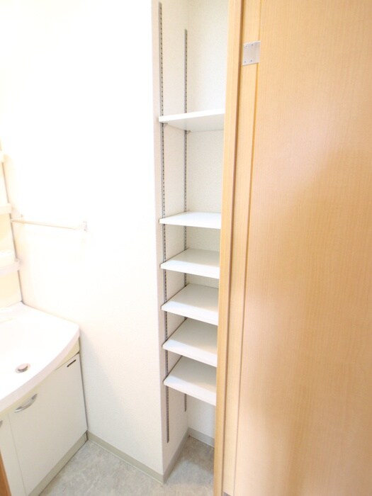 物件内観写真15　(収納)