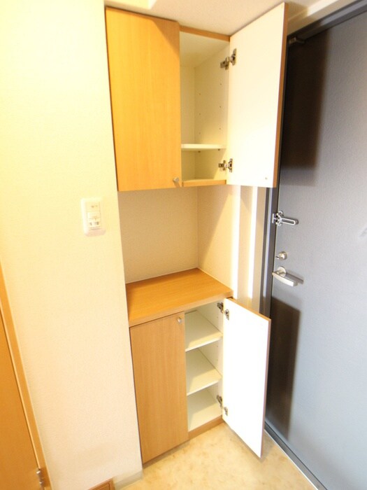 物件内観写真16　(靴箱)