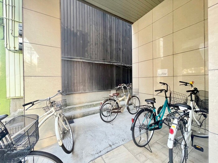 物件外観写真5　(駐輪場)