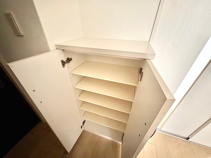 物件内観写真15　(靴箱)
