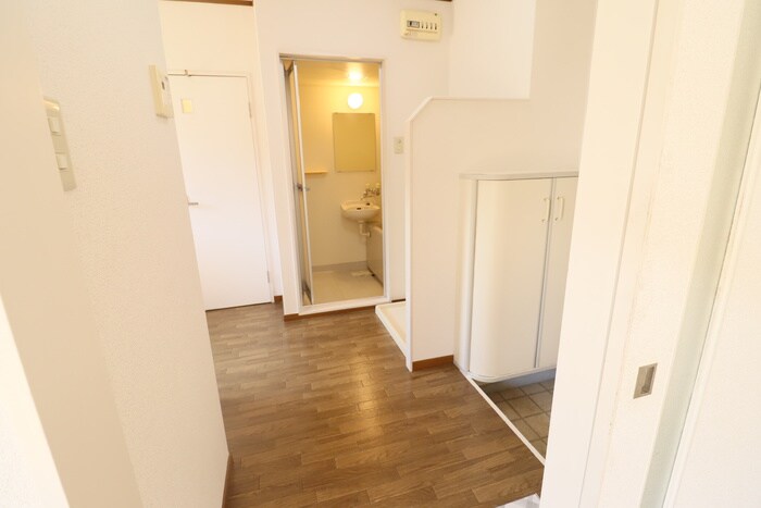 物件内観写真18　(廊下)