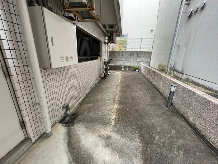 物件外観写真6　(駐輪場)