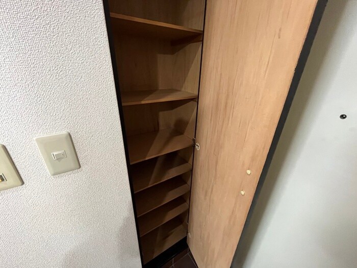 物件内観写真15　(靴箱)