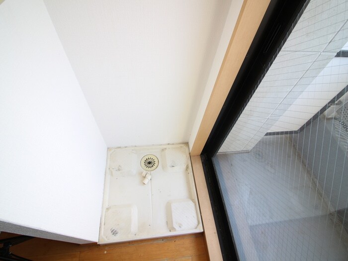 物件内観写真22　(洗濯機置場)