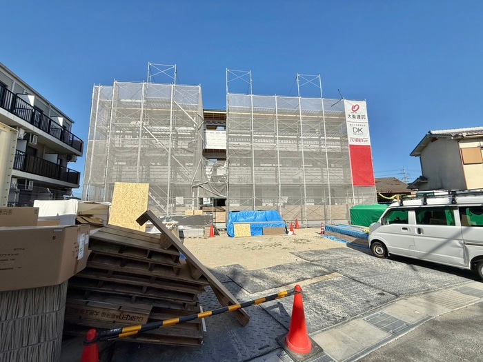 物件外観写真1　(建築中)