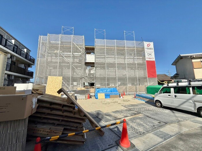 物件外観写真1　(建築中)
