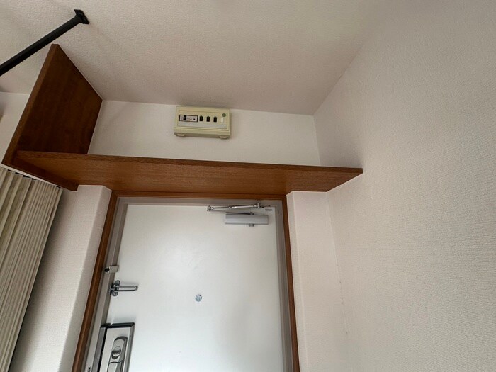 物件内観写真17　(玄関)