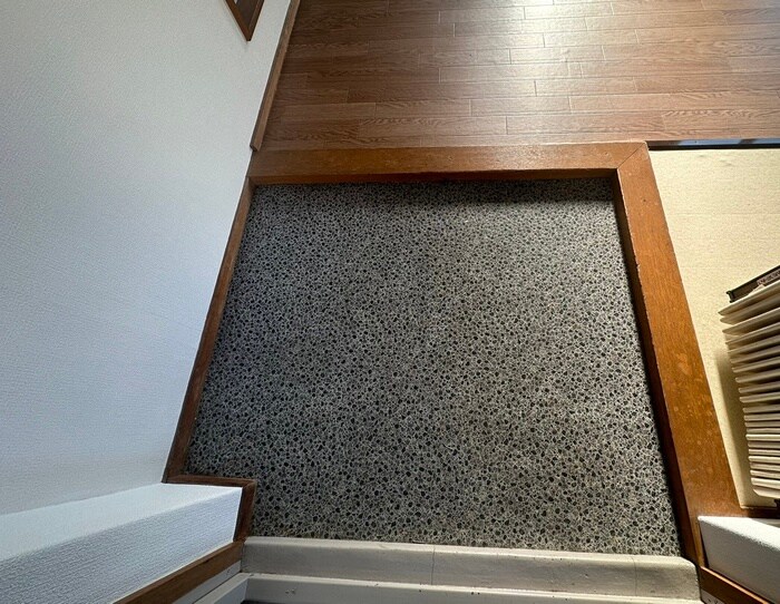 物件内観写真18　(玄関)