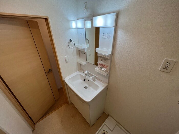 物件内観写真13　(洗面)