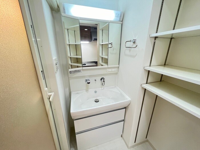 物件内観写真12　(洗面)