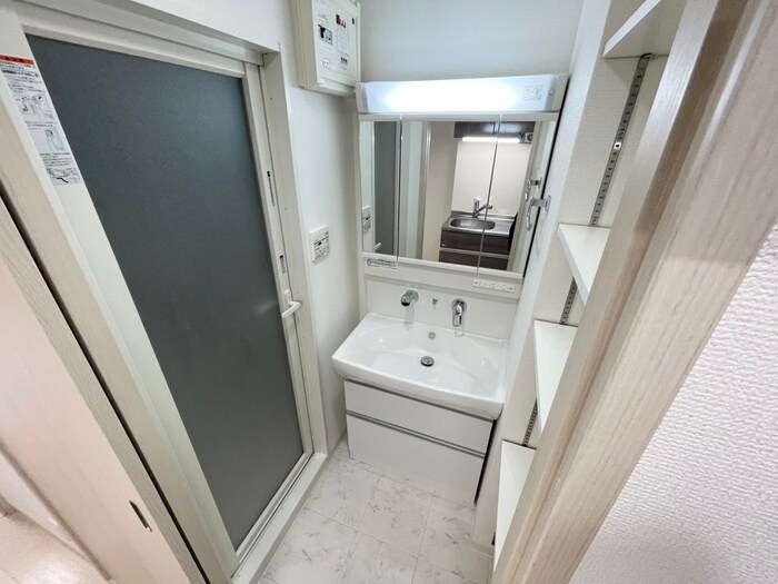 物件内観写真13　(洗面)