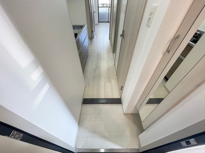 物件内観写真15　(玄関)