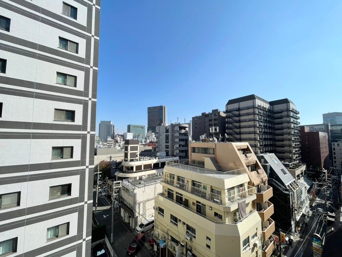 物件内観写真16　(室内からの展望)