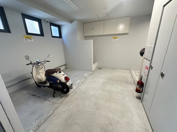 バイク置き場