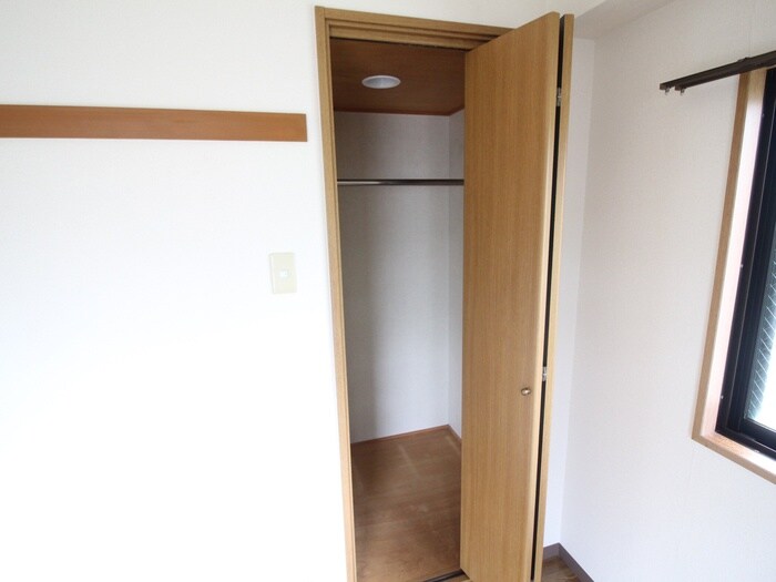 物件内観写真13　(収納)