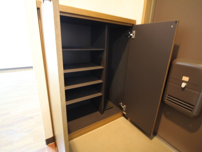 物件内観写真15　(靴箱)