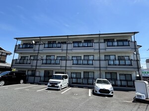 ホワイトレ－ク外観写真