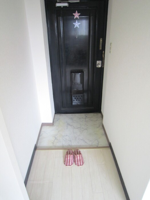 物件内観写真7　(玄関)